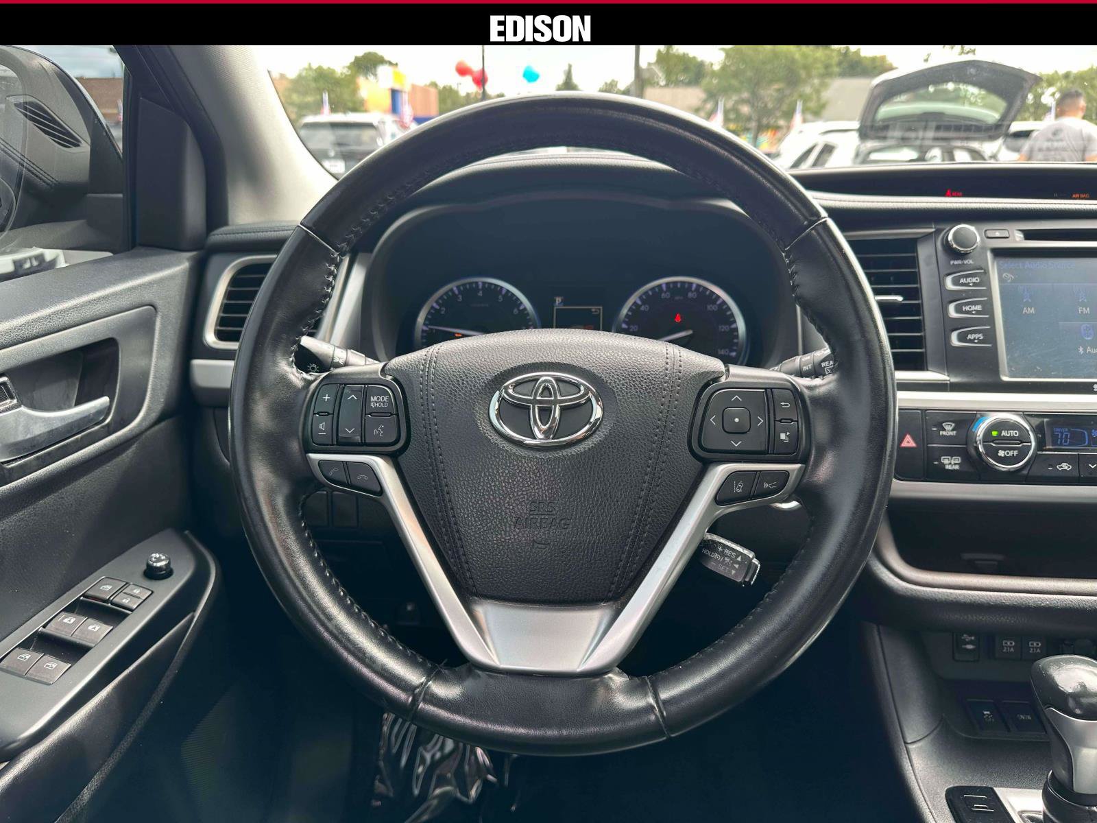 Used 2019 Toyota Highlander XLE w/ Protection Package #3 AWD/4WD image 14