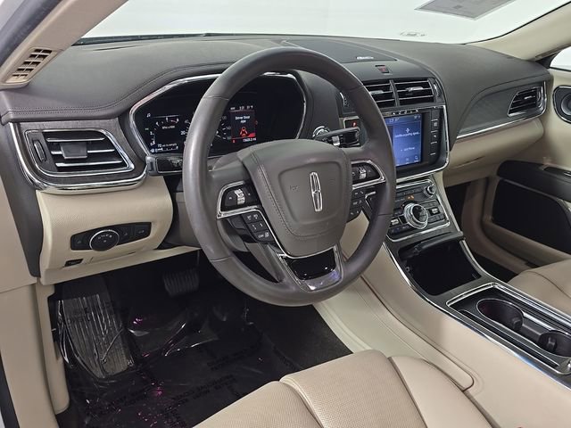 Used 2020 Lincoln Continental AWD w/ Premium Package image 4