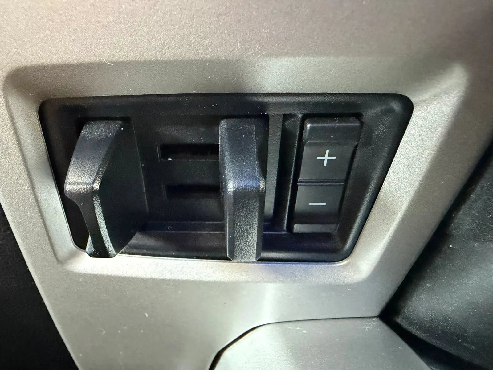 Used 2015 Ford F150 Lariat AWD/4WD image 24