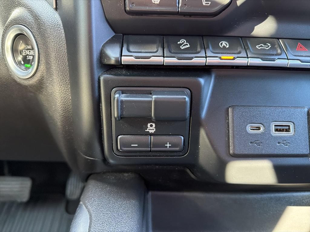 Used 2020 Chevrolet Silverado 1500 RST w/ Texas Edition AWD/4WD image 46