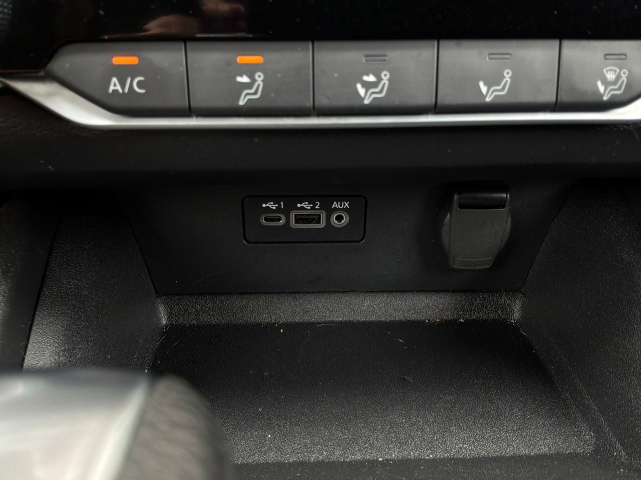 Used 2025 Nissan Altima 2.5 SV FWD image 25