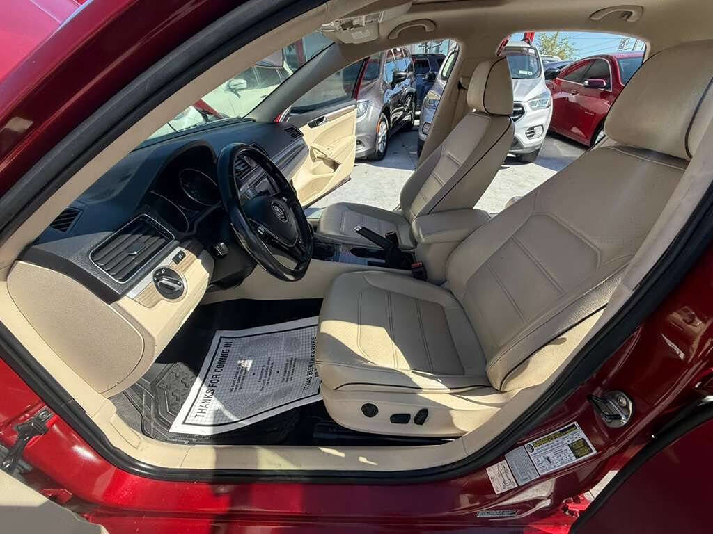 Used 2017 Volkswagen Passat 1.8T SE FWD image 16