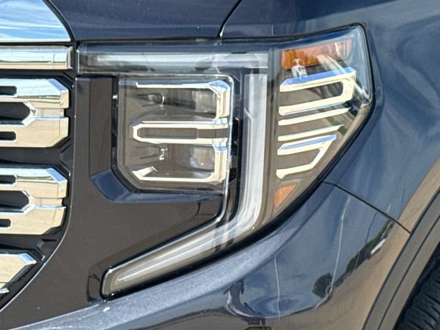 Used 2023 GMC Sierra 1500 Denali w/ Denali Reserve Package AWD/4WD image 4
