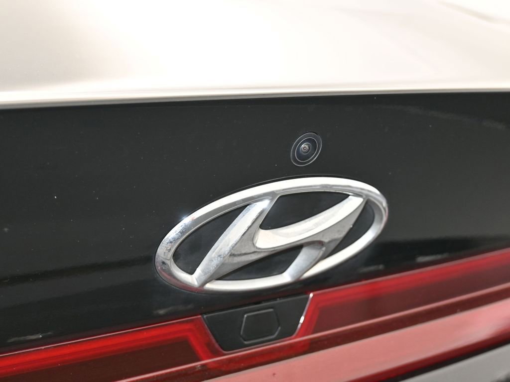 Used 2023 Hyundai Elantra SEL image 33