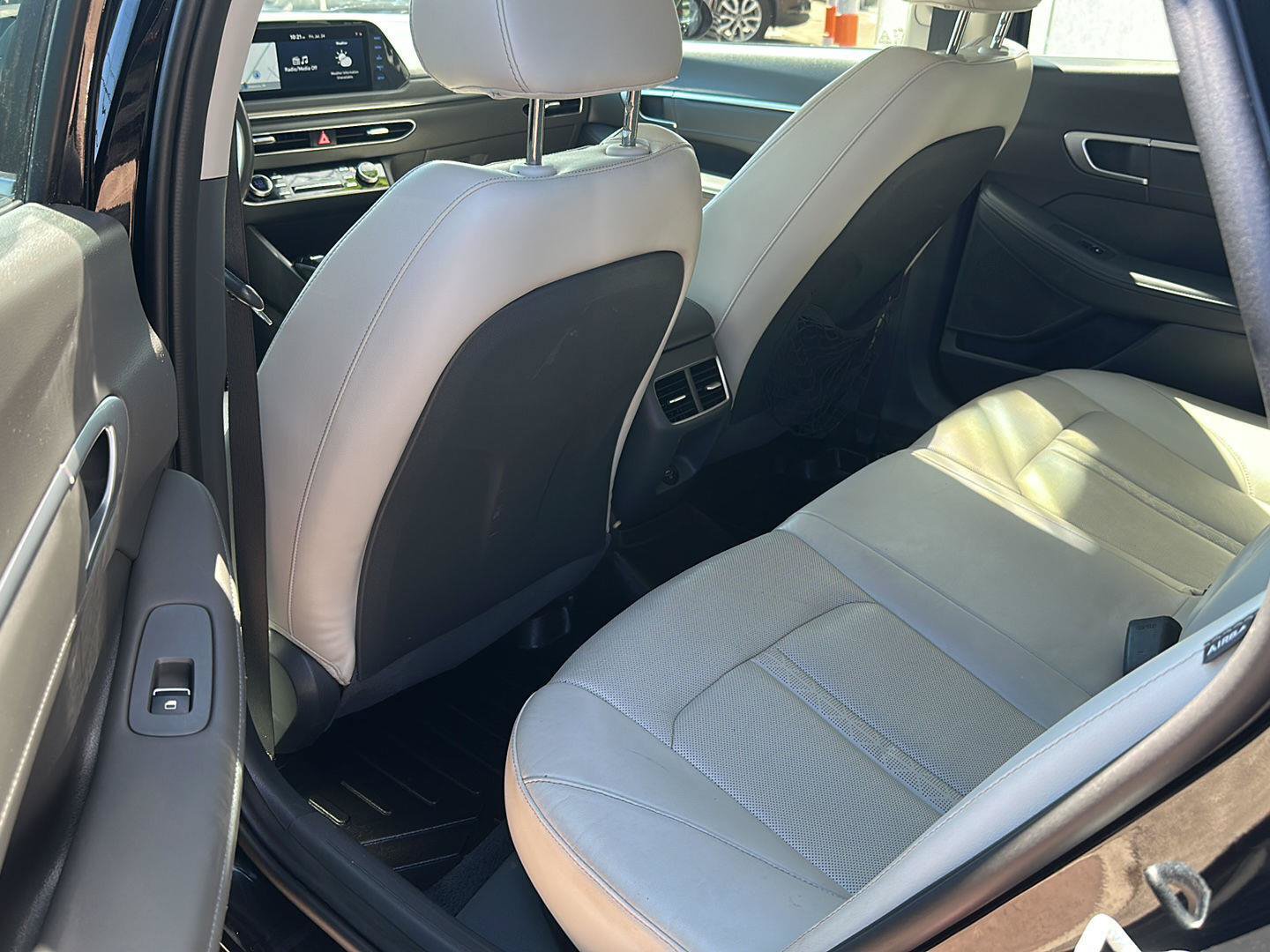 Used 2021 Hyundai Sonata Limited w/ Preferred Accessory Package FWD image 8