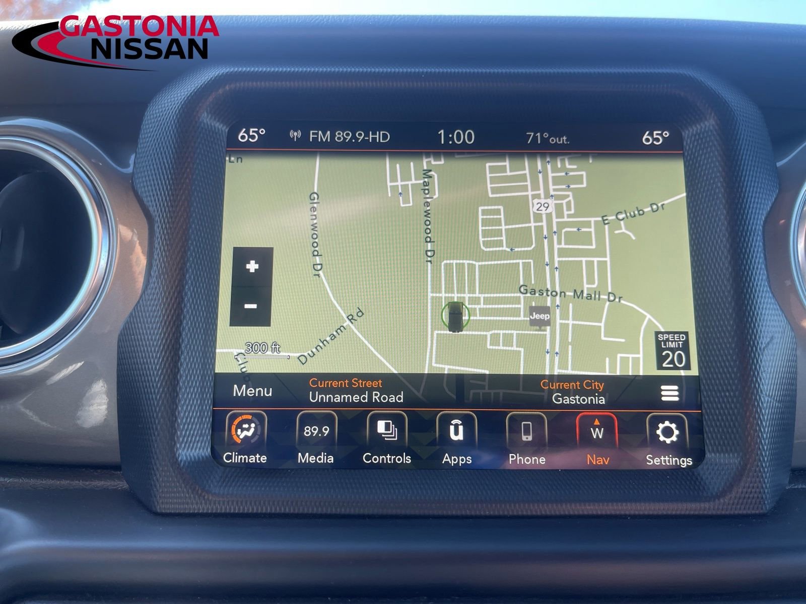 Used 2023 Jeep Wrangler Sahara image 36