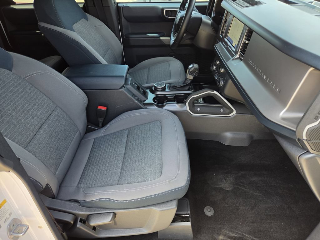 Used 2022 Ford Bronco Outer Banks AWD/4WD image 13