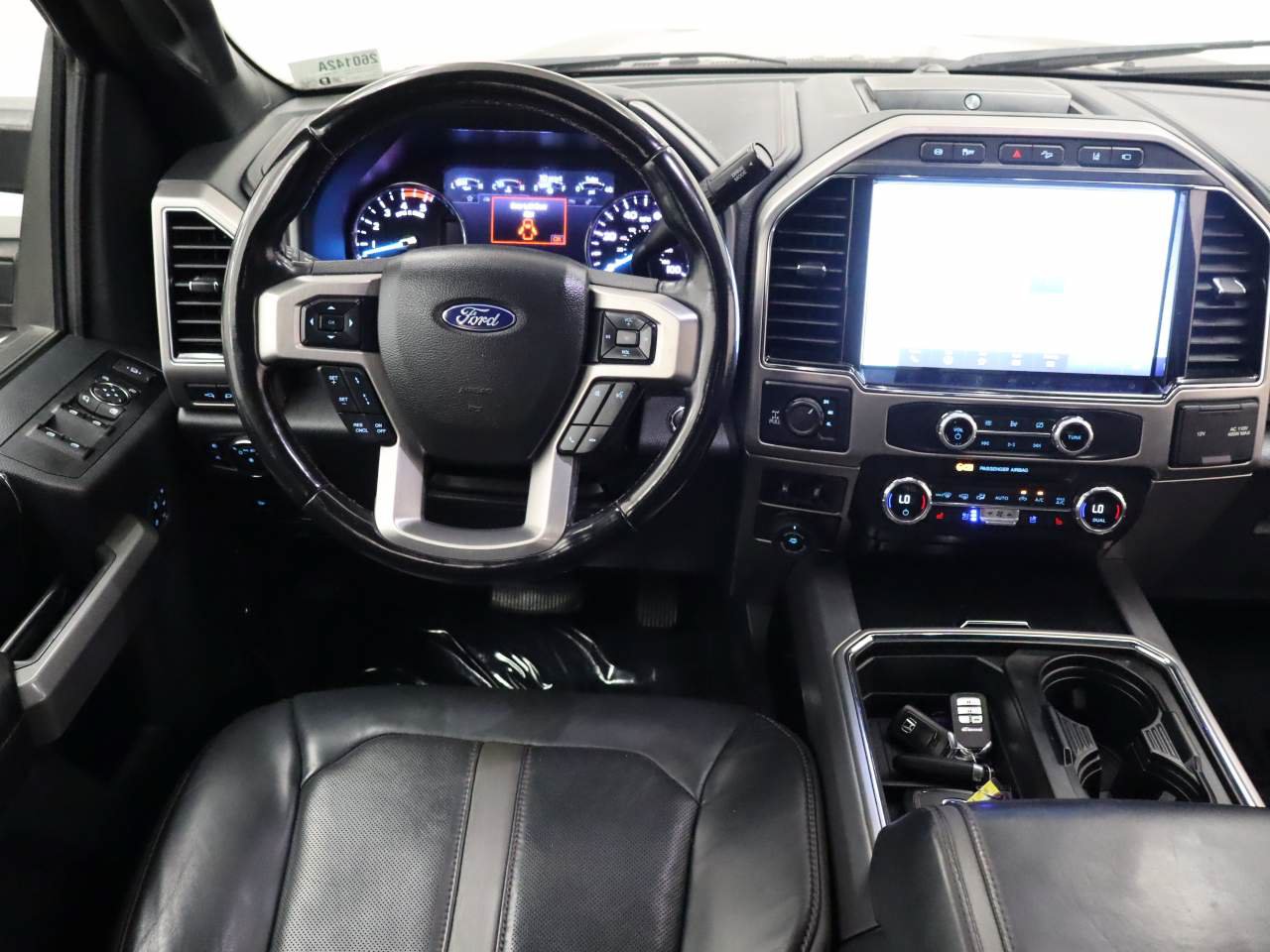 Certified 2022 Ford F250 Platinum w/ FX4 Off-Road Package AWD/4WD image 15
