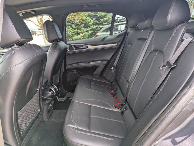 Used 2024 Alfa Romeo Stelvio Ti image 21