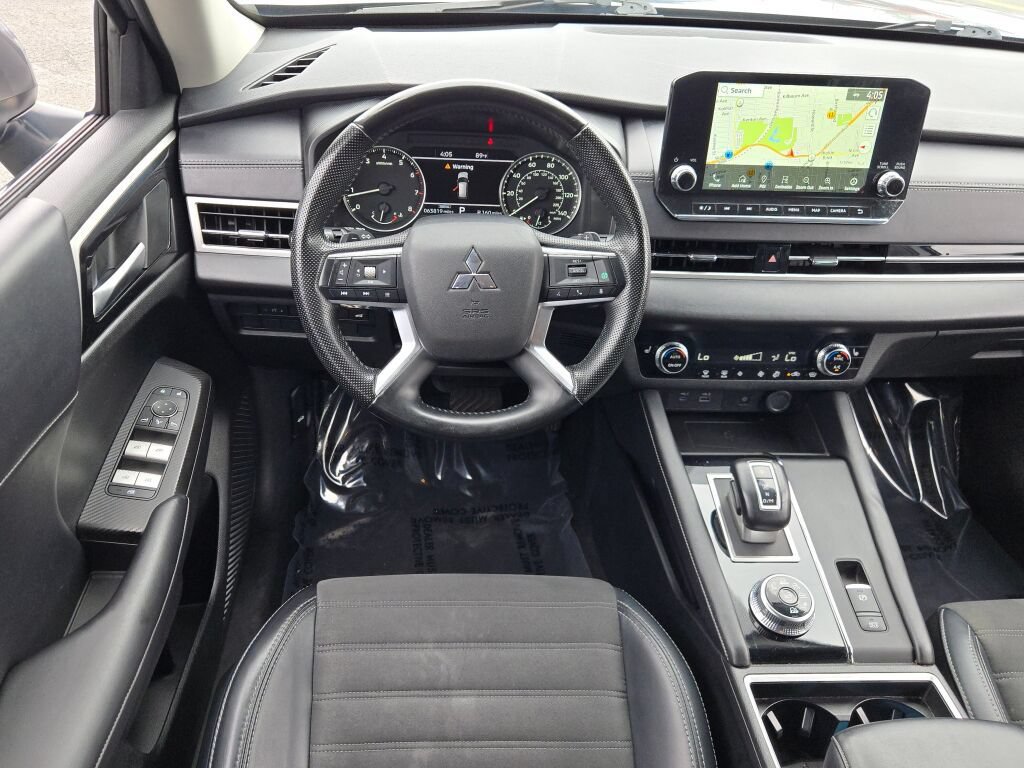 Used 2024 Mitsubishi Outlander SE Black Edition AWD/4WD image 7
