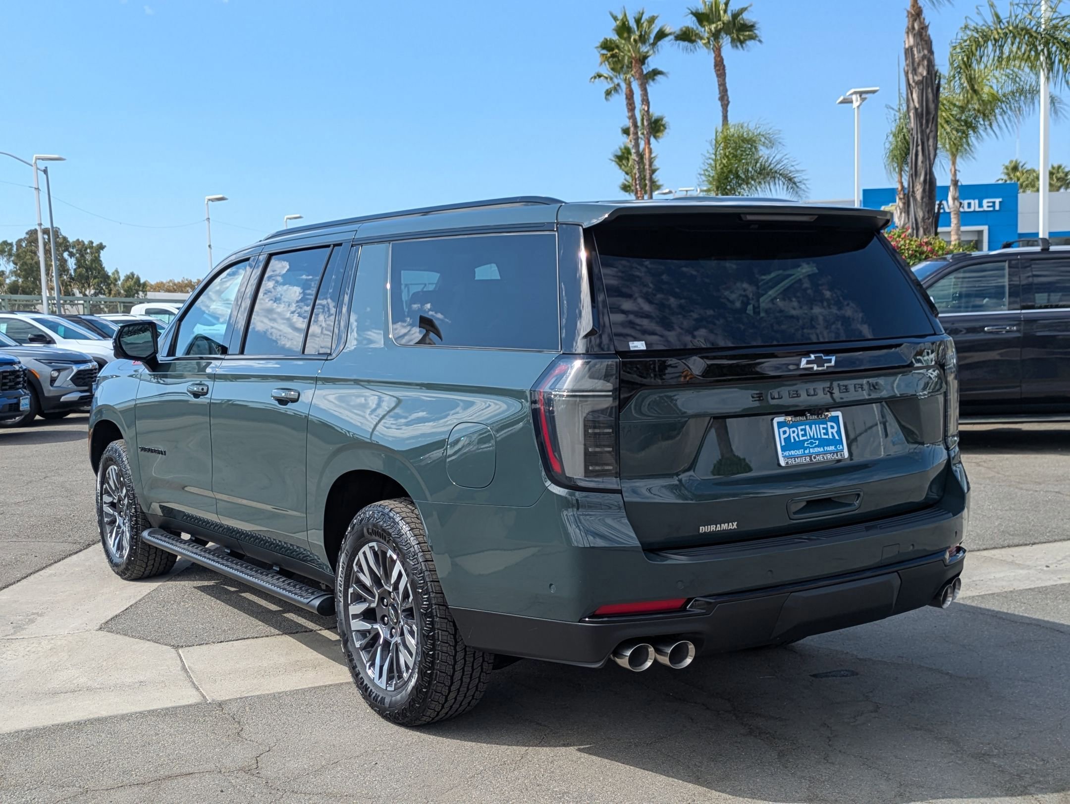 New 2026 Chevrolet Suburban Z71 image 3