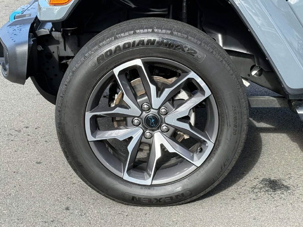 Used 2024 Jeep Wrangler Unlimited AWD/4WD image 11