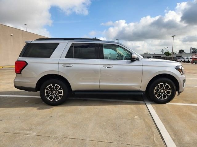 Used 2024 Ford Expedition XLT image 4