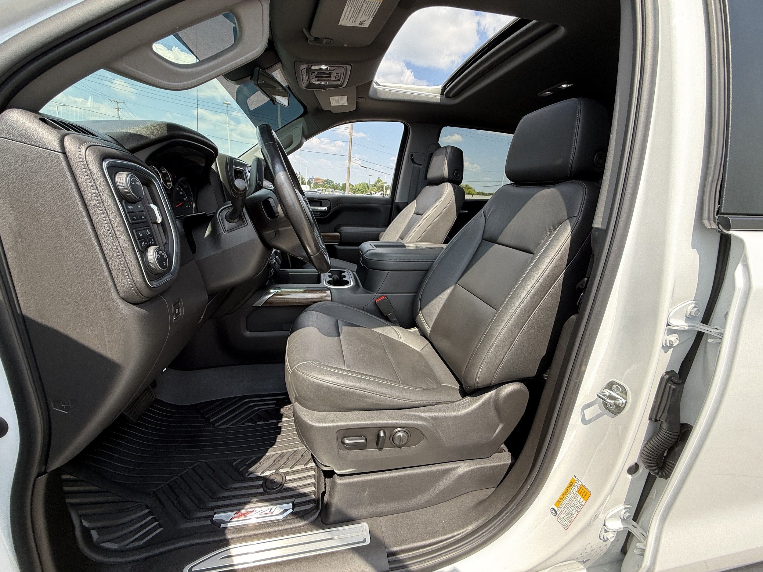 Used 2021 Chevrolet Silverado 1500 LT Trail Boss w/ Convenience Package II AWD/4WD image 14