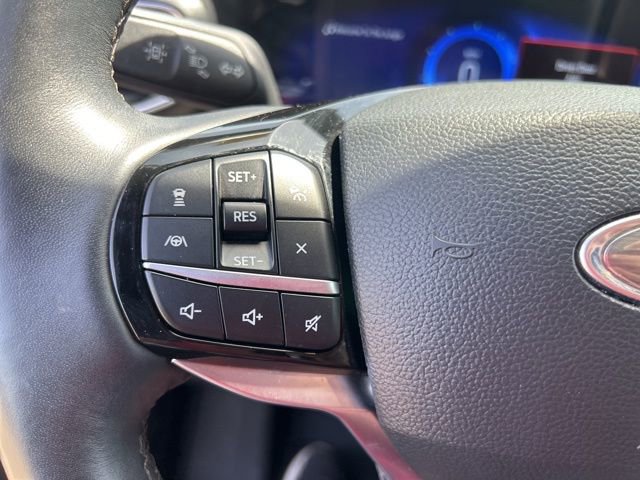 Used 2023 Ford Explorer Platinum w/ Technology Package AWD/4WD image 19
