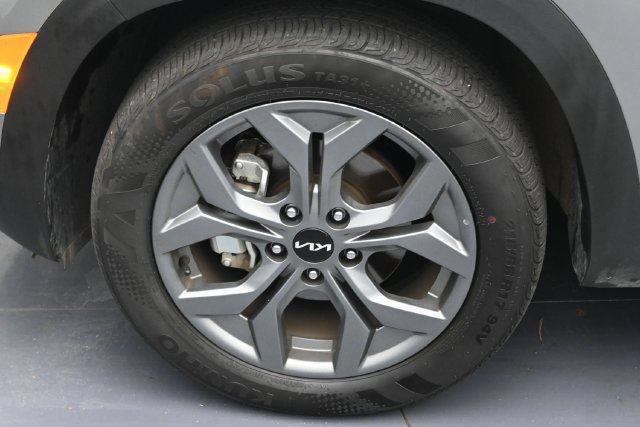 Used 2026 Kia Seltos LX FWD image 7
