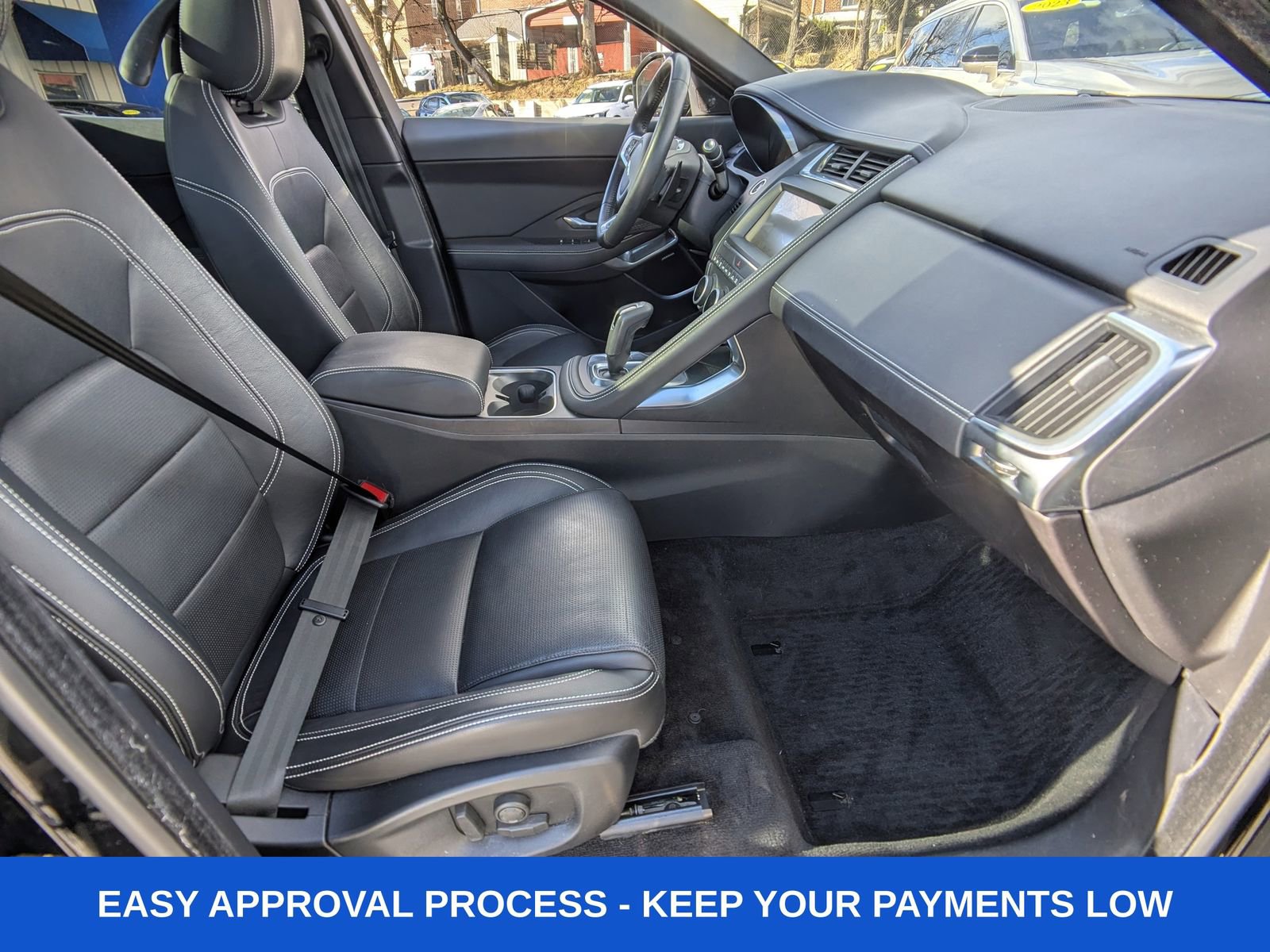 Used 2019 Jaguar E-PACE R-Dynamic SE image 14