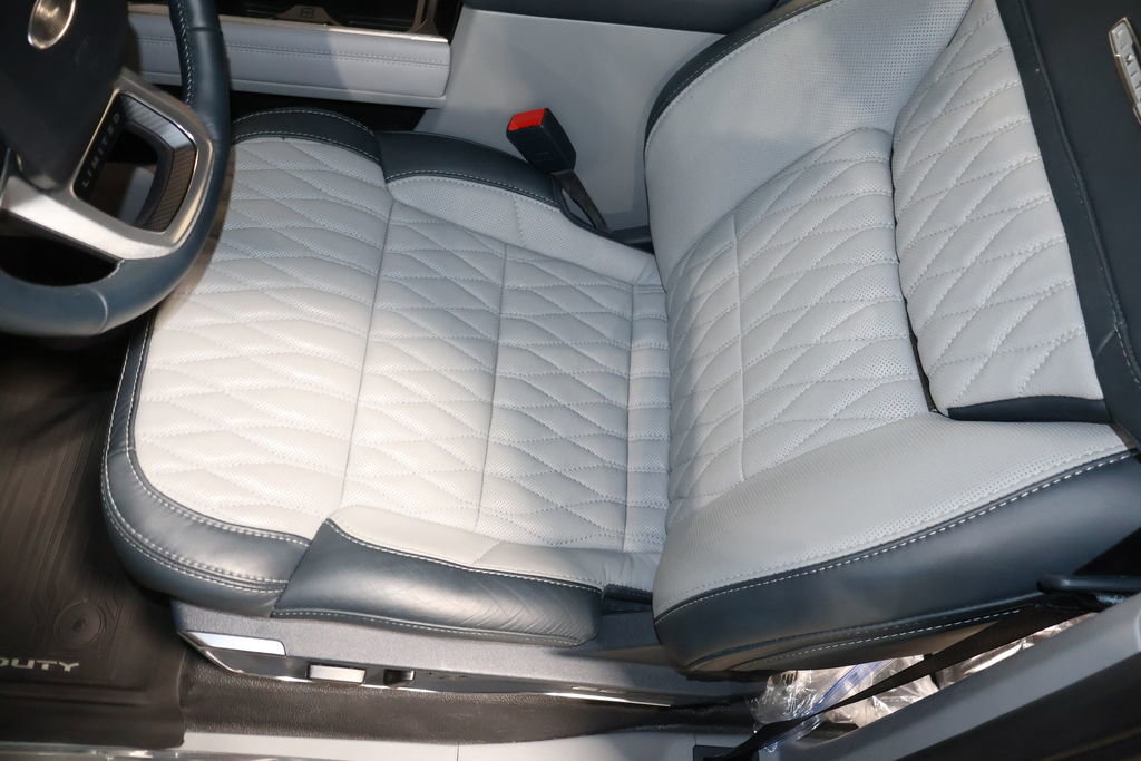 Used 2024 Ford F350 Limited w/ FX4 Off-Road Package image 43