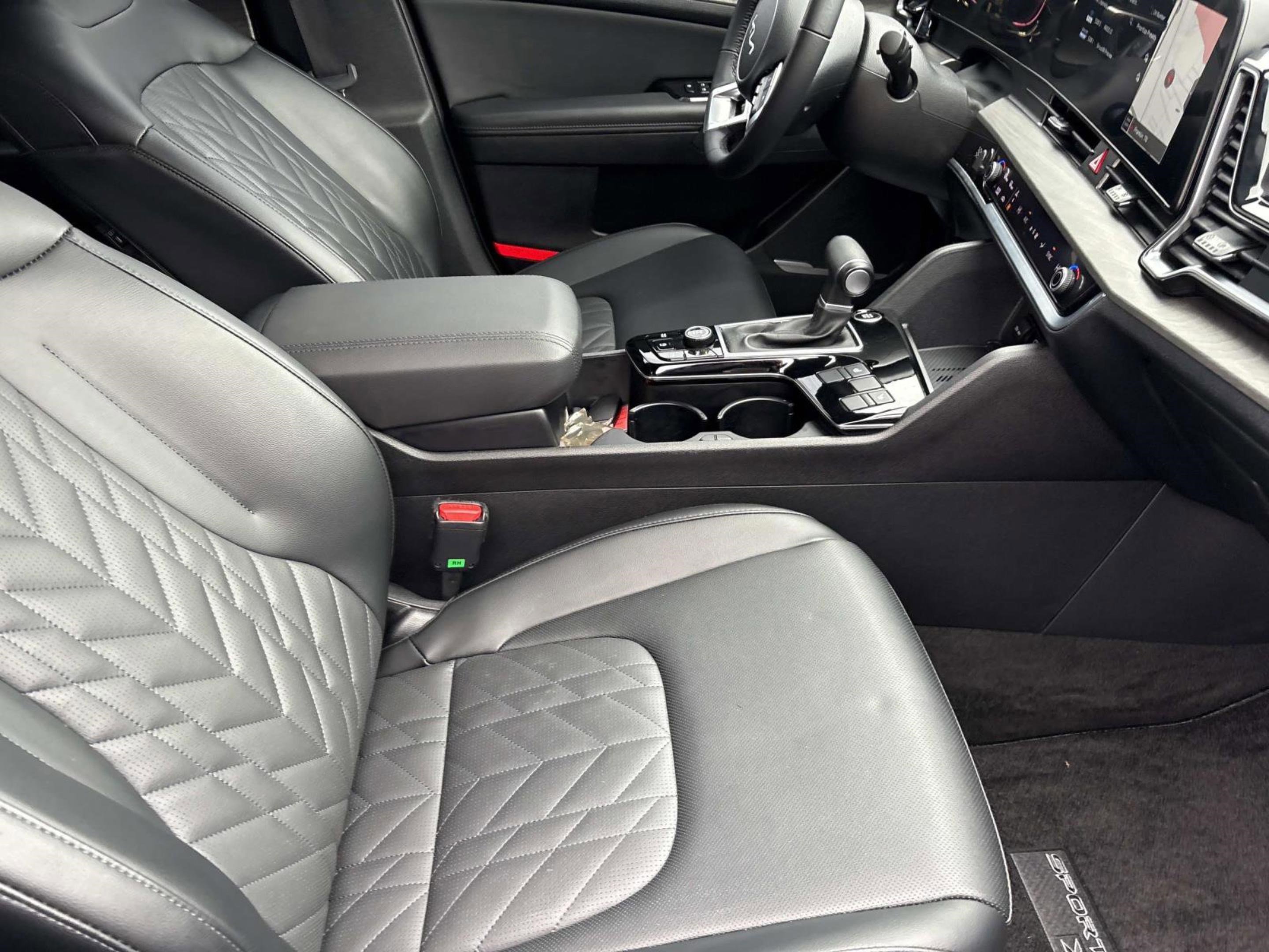 Used 2024 Kia Sportage X-Line w/ X-Line Premium Package image 17