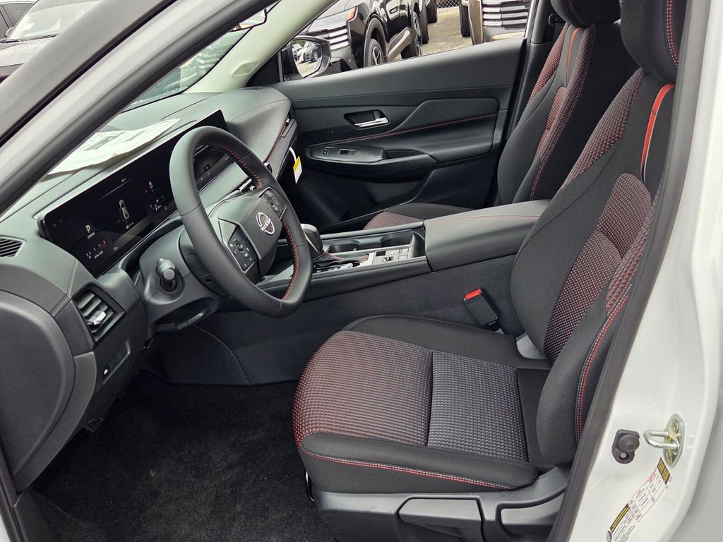 New 2026 Nissan Sentra SR w/ Floor Mat Package image 3