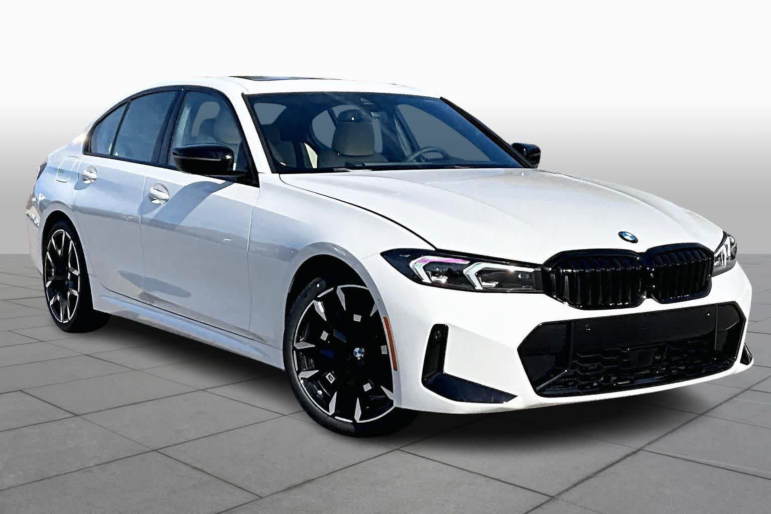 Used 2026 BMW 330i Sedan w/ M Sport Package RWD image 2