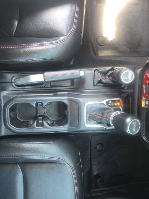 Used 2020 Jeep Wrangler Unlimited Rubicon w/ Quick Order Package 28Y Recon AWD/4WD image 35