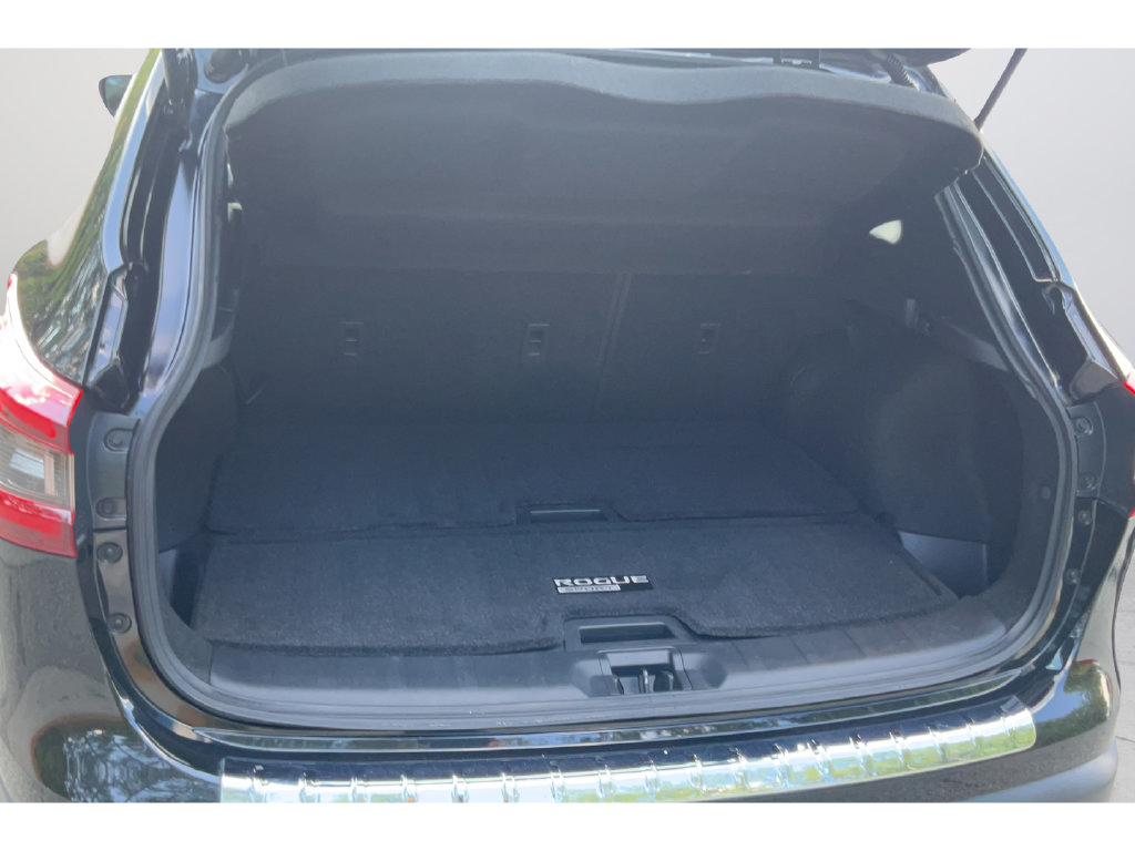 Used 2022 Nissan Rogue Sport SL AWD/4WD image 18