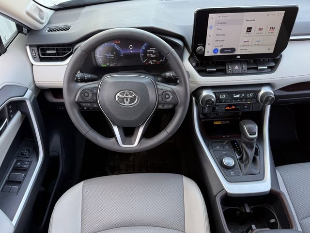 Used 2023 Toyota RAV4 Limited image 13
