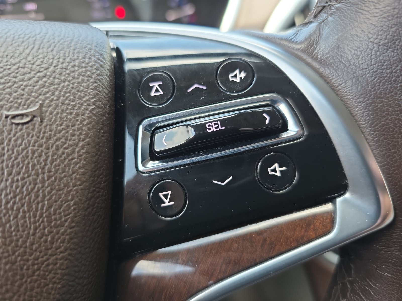 Used 2014 Cadillac SRX Premium AWD/4WD image 18