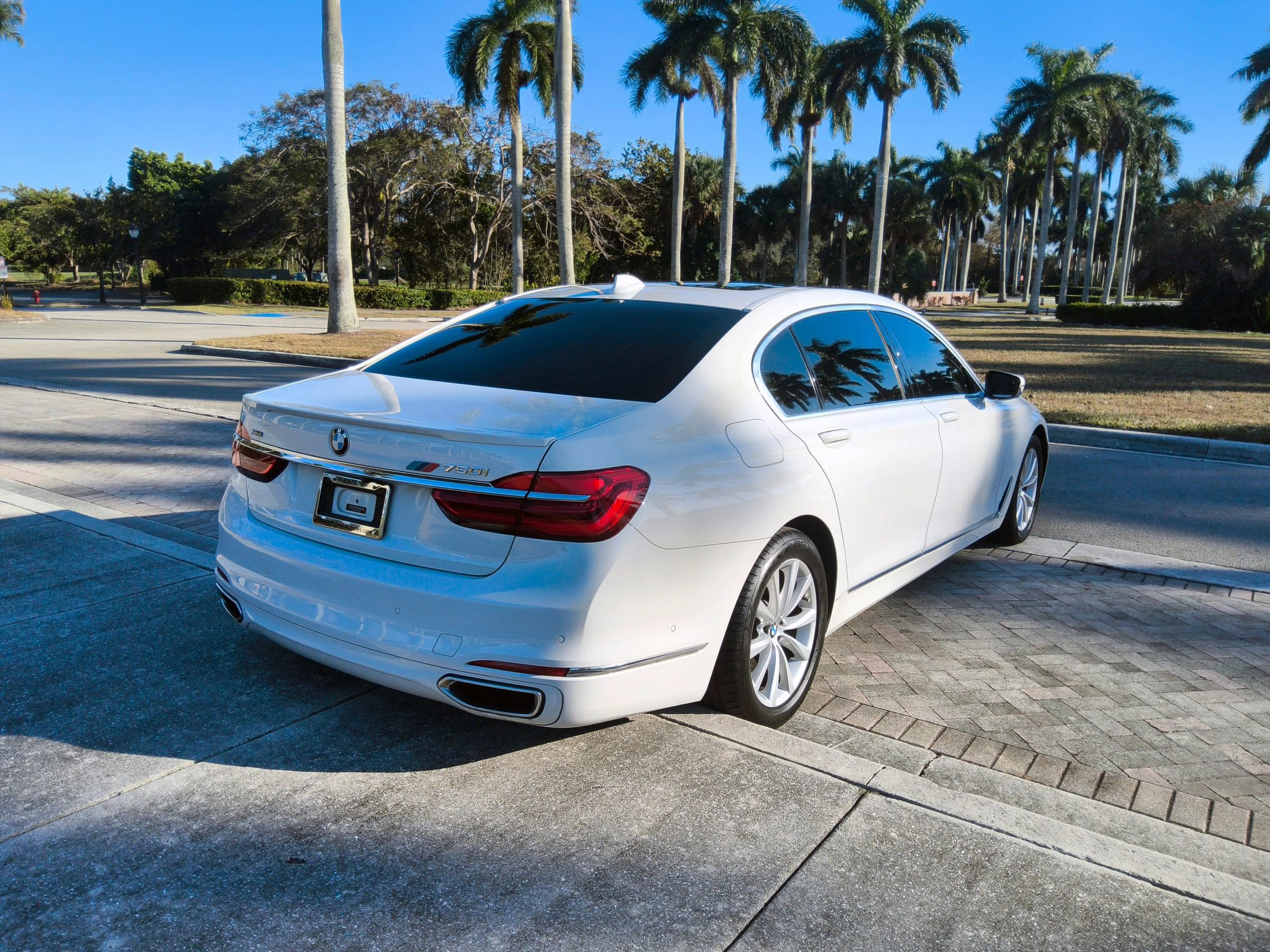 Used 2018 BMW 750i xDrive image 15