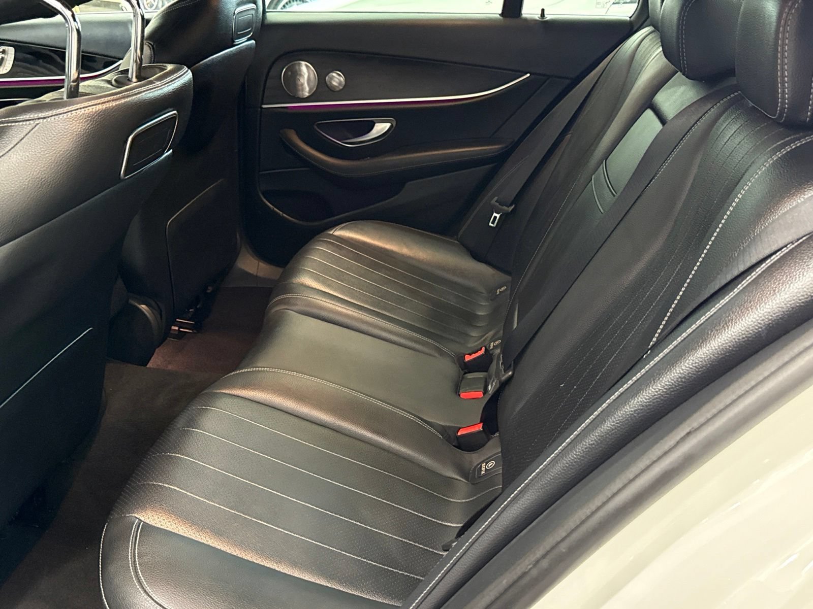 Used 2018 Mercedes-Benz E 300 image 32
