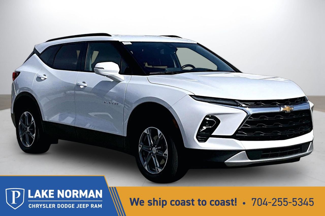 Used 2024 Chevrolet Blazer LT image 1