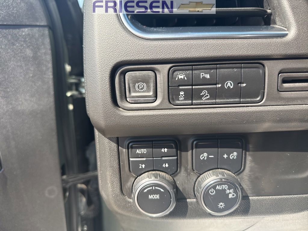 Used 2023 Chevrolet Suburban Premier AWD/4WD image 13