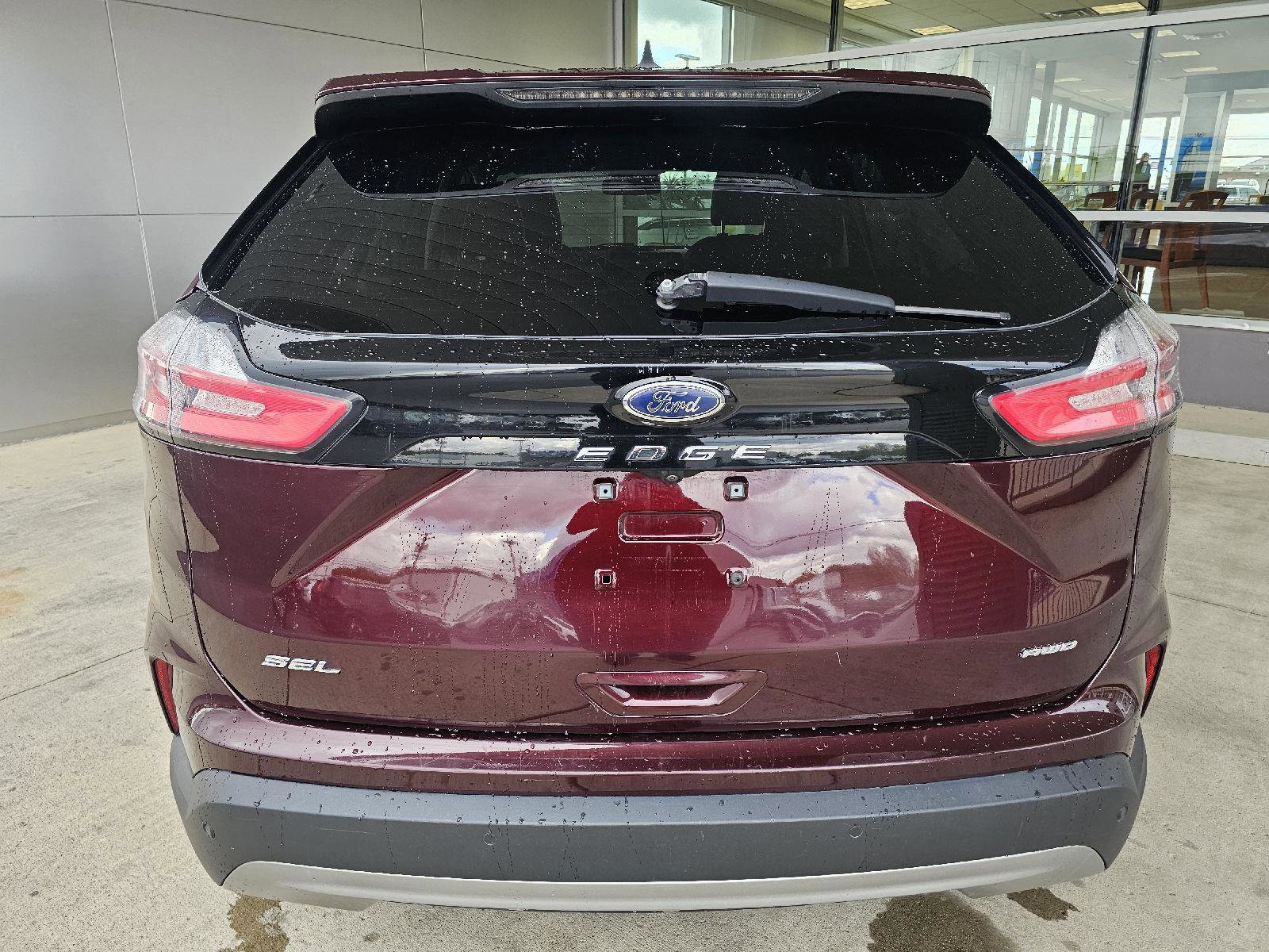 Used 2023 Ford Edge SEL w/ Convenience Package AWD/4WD image 4