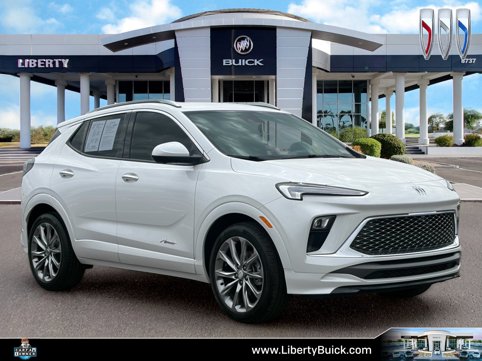 Used 2024 Buick Encore GX Avenir w/ Avenir Technology Package FWD image 1