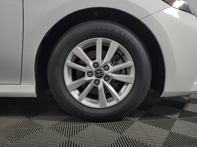 Used 2025 Toyota Camry LE FWD image 11