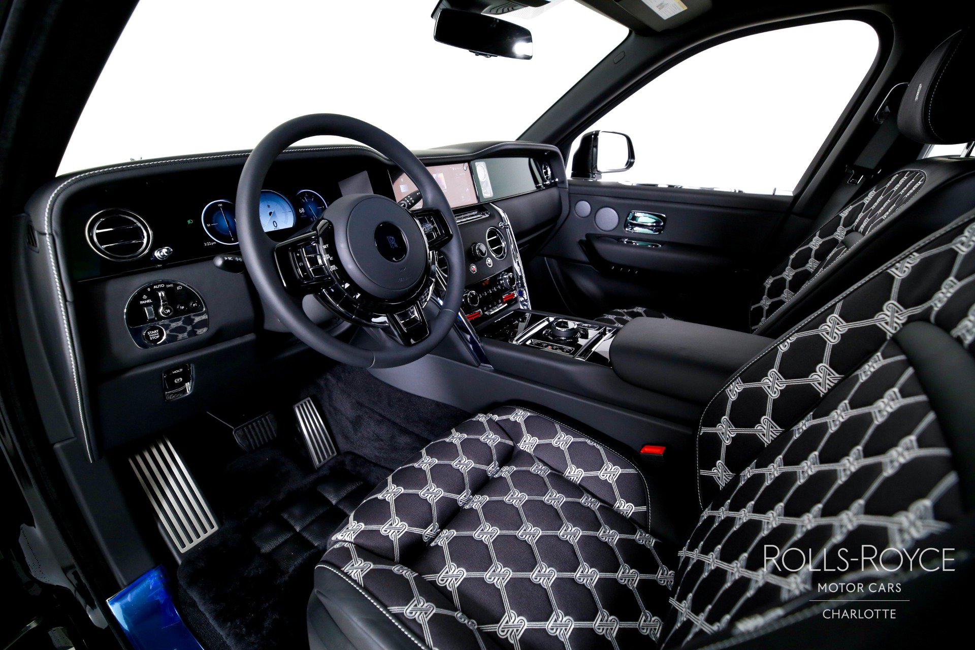 New 2026 Rolls-Royce Cullinan image 4