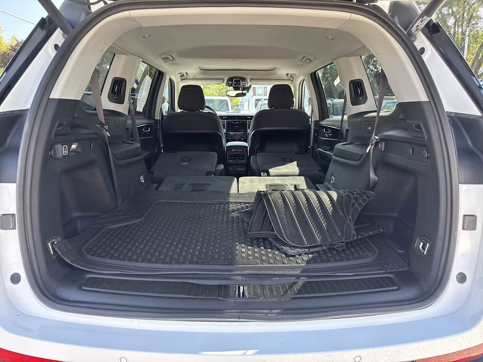 Used 2022 Jeep Grand Cherokee L Laredo w/ Luxury Tech Group I image 11