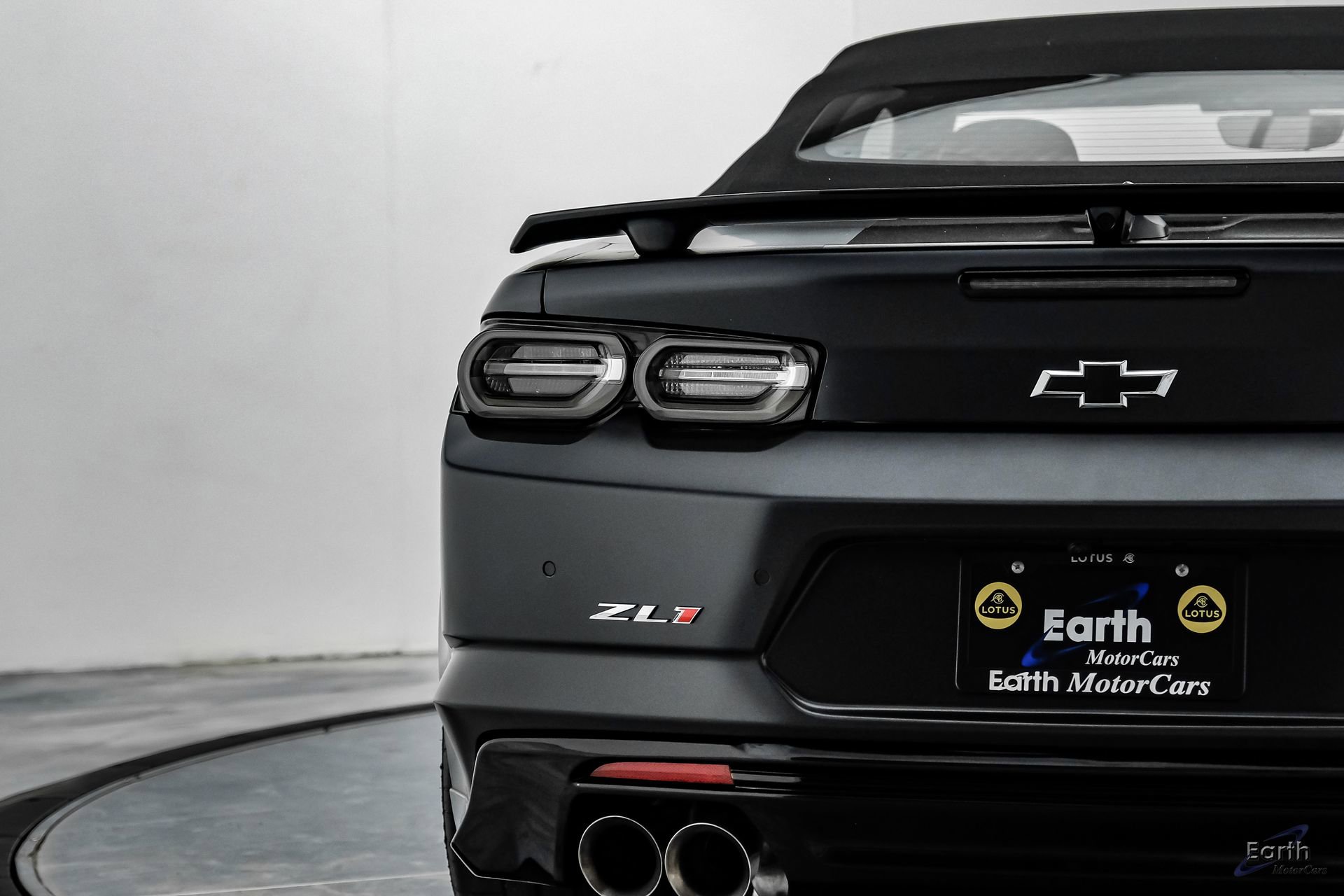 Used 2024 Chevrolet Camaro ZL1 RWD image 18