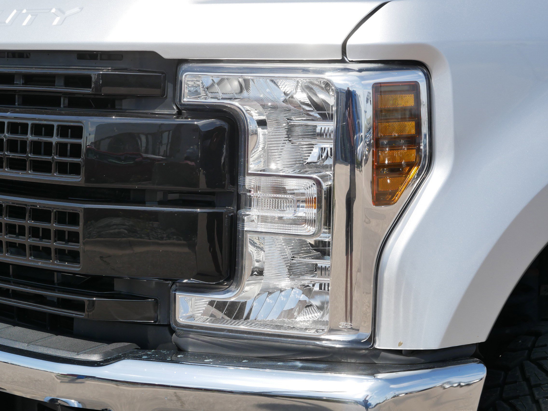 Used 2019 Ford F250 Lariat w/ Lariat Ultimate Package AWD/4WD image 16