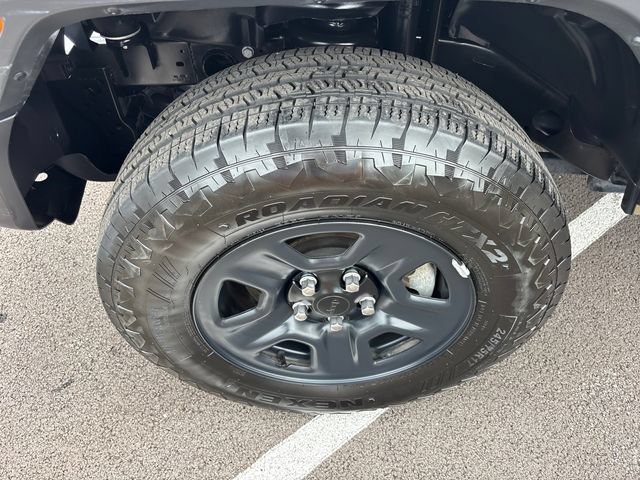 Used 2025 Jeep Wrangler Unlimited Sport AWD/4WD image 31