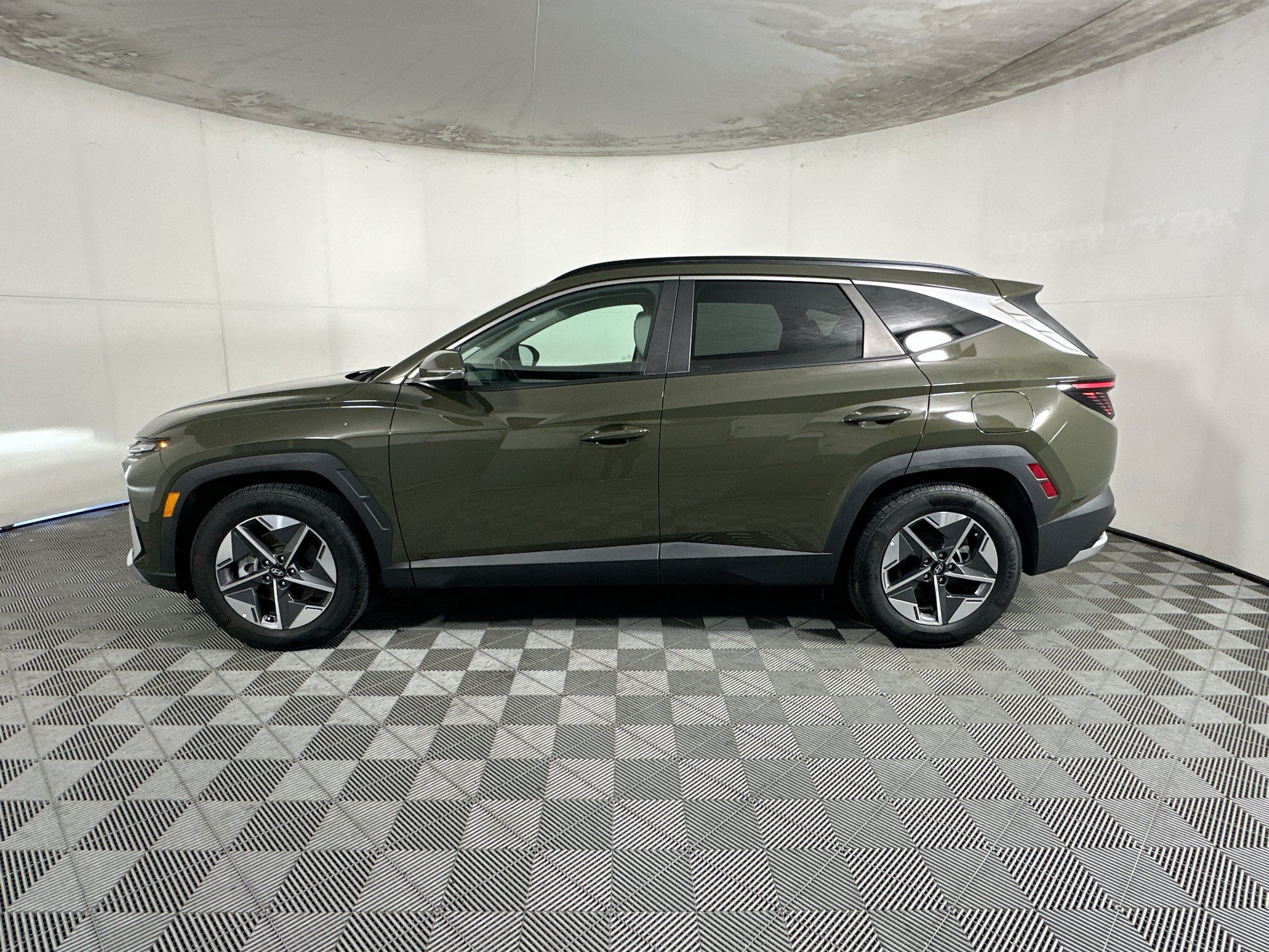 Used 2025 Hyundai Tucson SEL FWD image 6