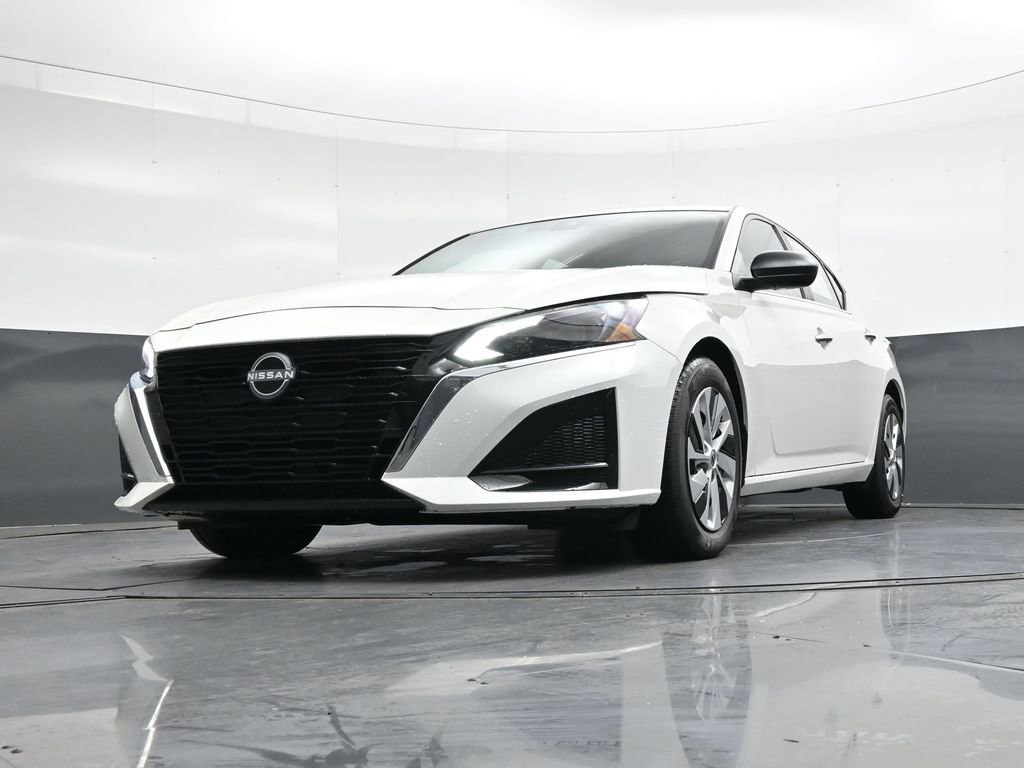 Certified 2025 Nissan Altima 2.5 S image 42