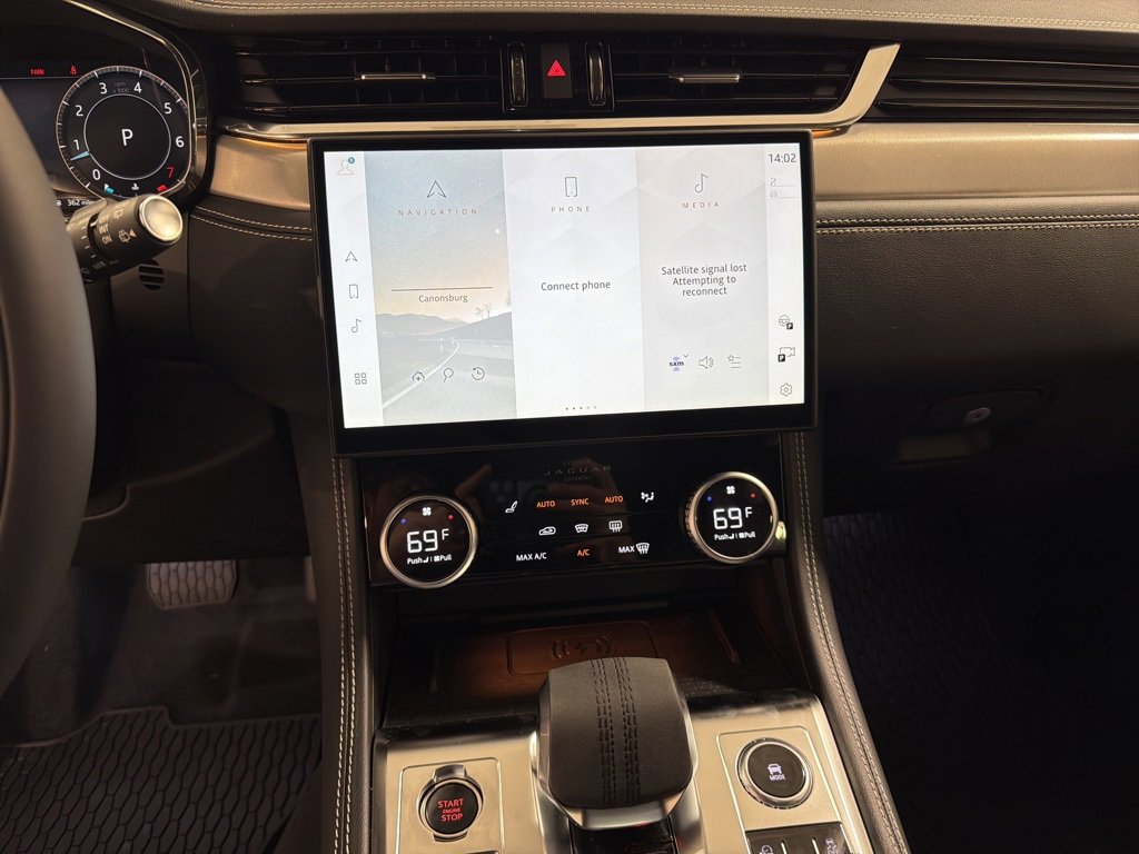 New 2026 Jaguar F-PACE R-Dynamic S image 16