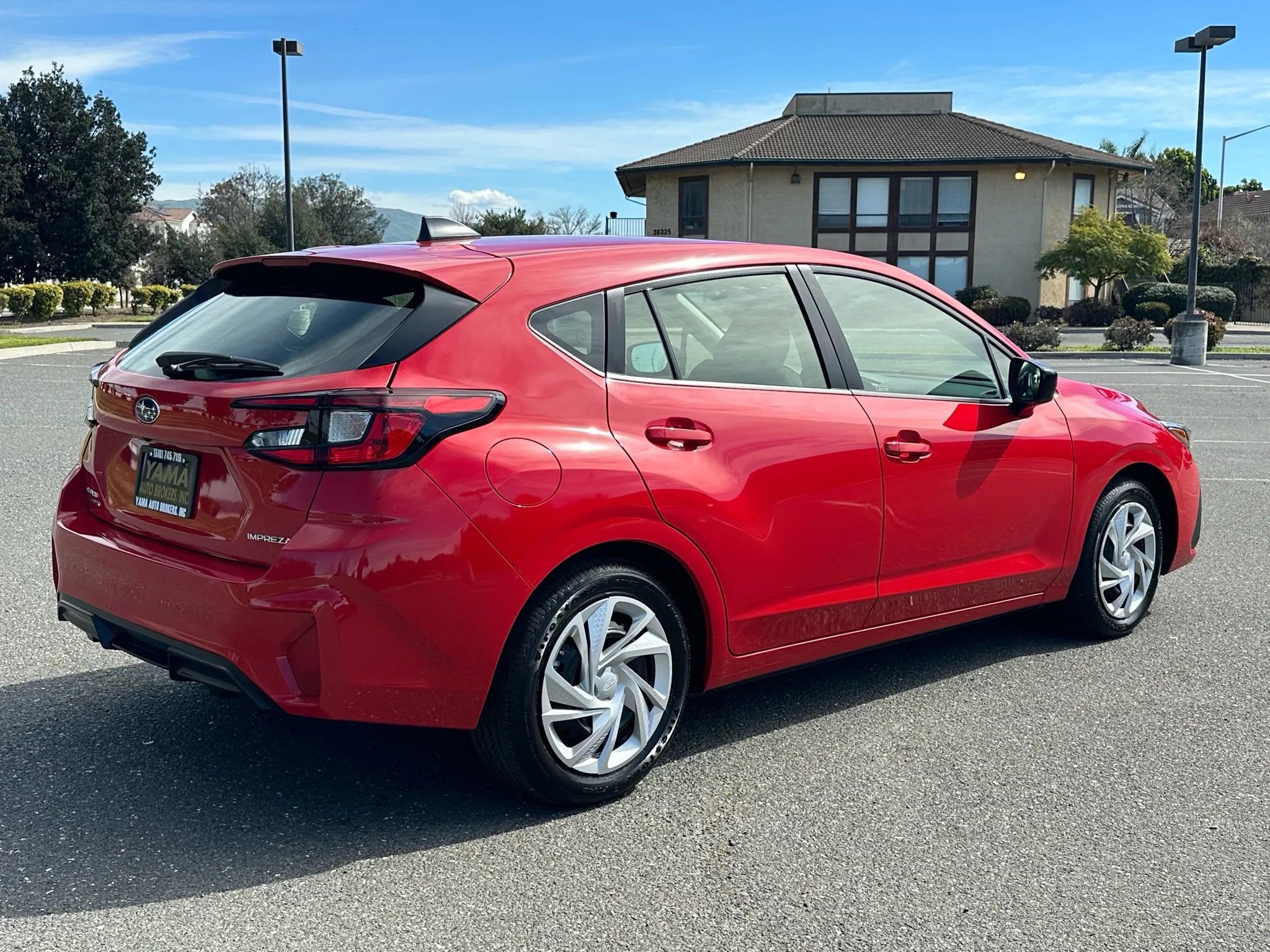 Used 2024 Subaru Impreza 2.0i AWD/4WD image 5