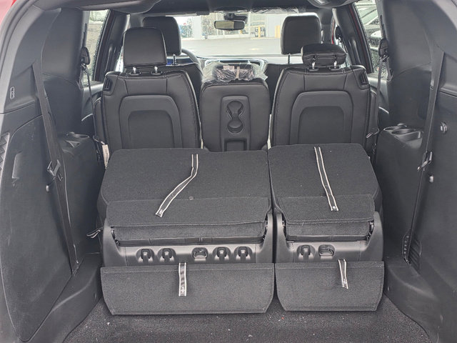 New 2026 Chrysler Pacifica Select image 4