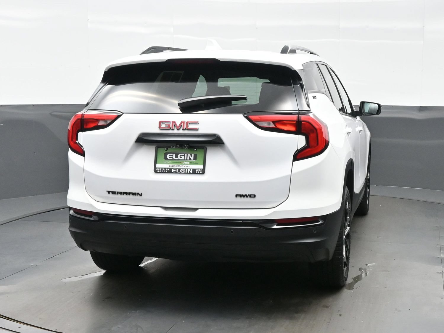 Used 2021 GMC Terrain SLT w/ Infotainment Package II AWD/4WD image 7