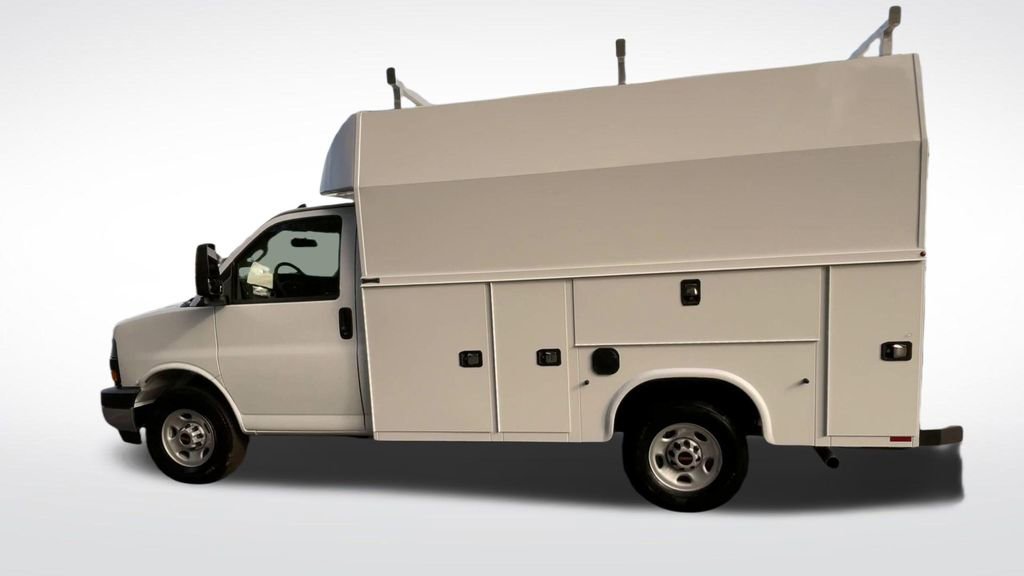 New 2025 GMC Savana 3500 w/ Power Convenience Package image 8