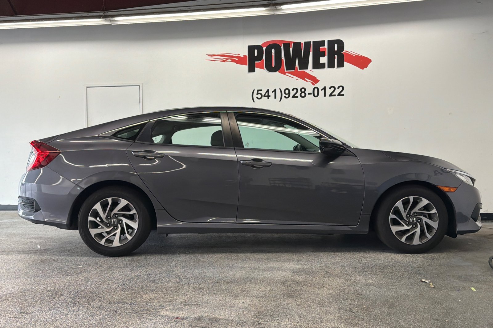 Used 2016 Honda Civic EX image 2