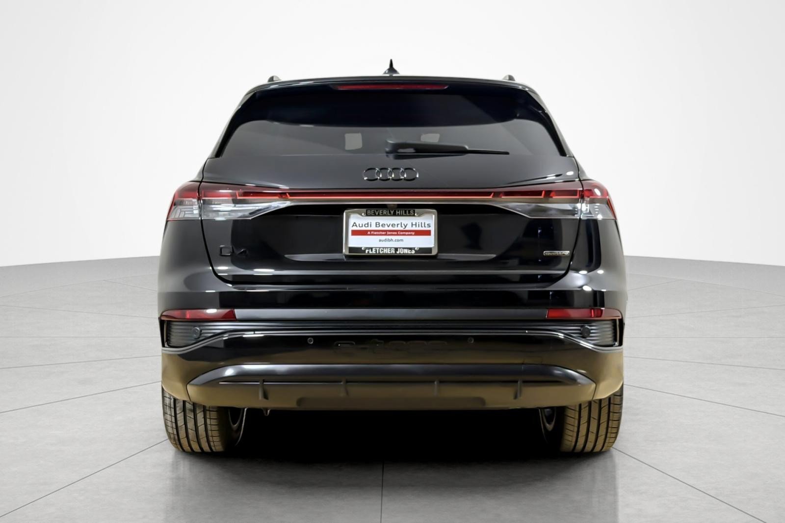 Certified 2023 Audi Q4 e-tron Prestige w/ Black Optic Package AWD/4WD image 4